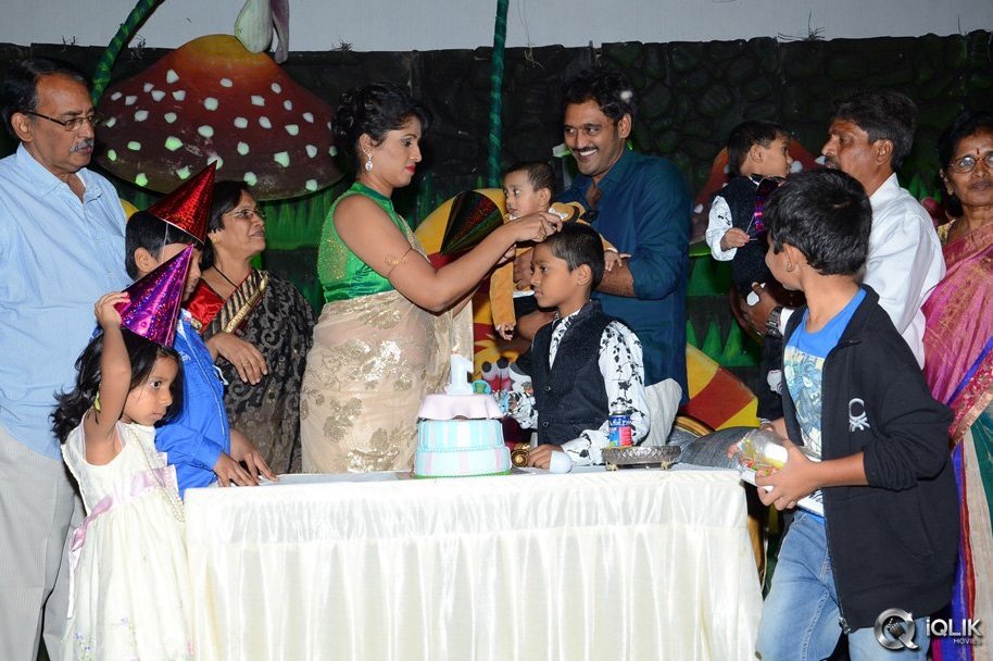 Ajay-Son-Dheeran-1st-Birthday-Celebrations-2014